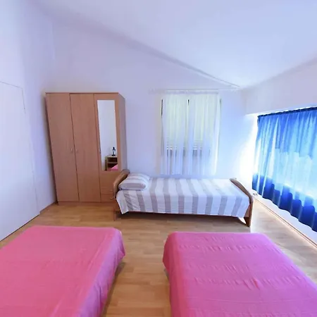 Apartmán Lucija *