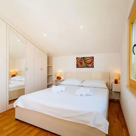 Apartment Lucija Novigrad (Dalmatia)