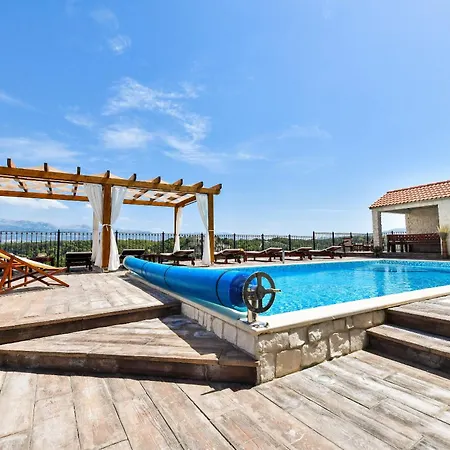 Lucija Apartamento